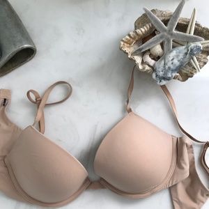 Body by Victoria Demi Plunge Bra
